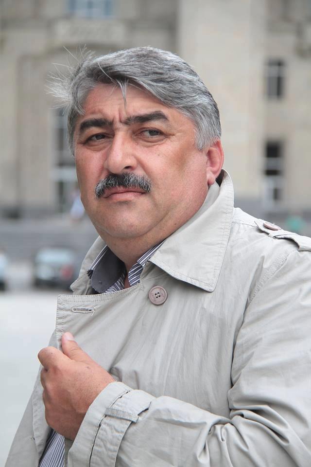 Ayaz Arabaçı. Görən doğrudanmı oxunmur şeir?
